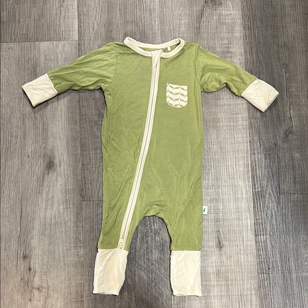 Jasmine + Marigold Solidarity Convertible Footie size 3-6M
